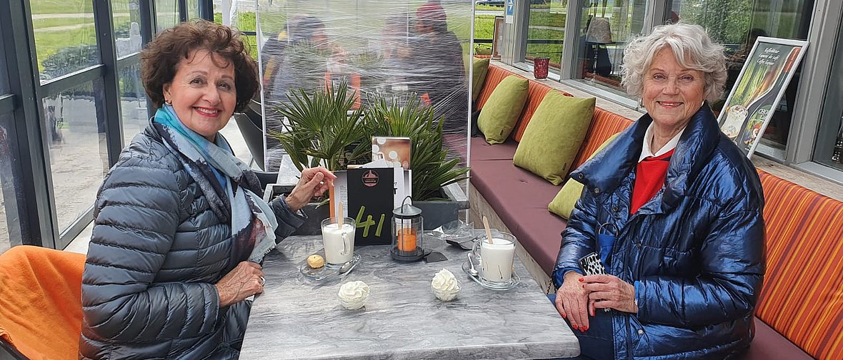 gezellig aan de warme Chocomelk Gezellig aan de warme Chocolademelk